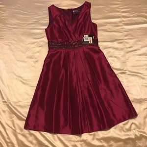 *JS BOUTIQUE* V neck sleeveless dress